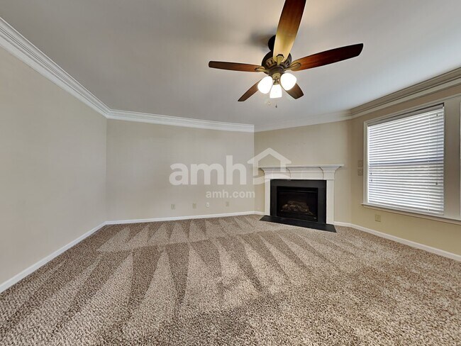 Building Photo - 5330 Bendix Ct