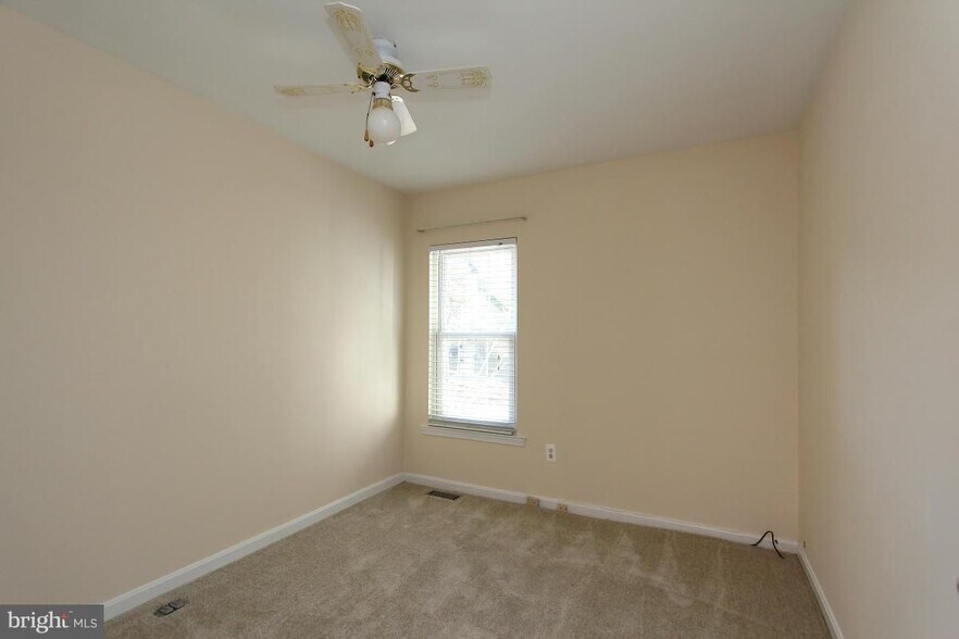 Building Photo - 1507 Ingram Terrace