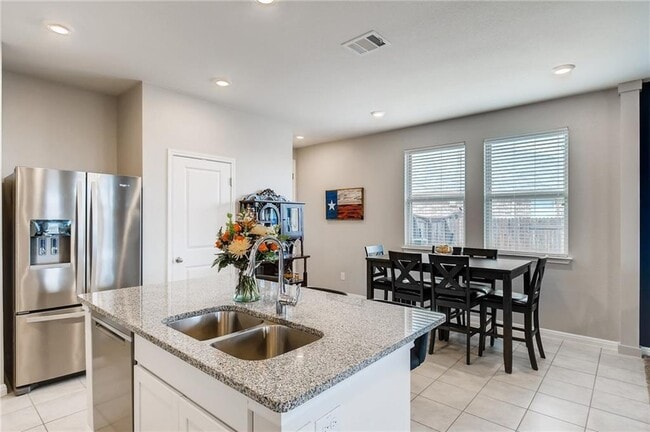 Building Photo - 14225 Fallsprings Way