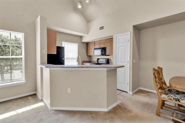 Building Photo - 5541 Rosehill Rd