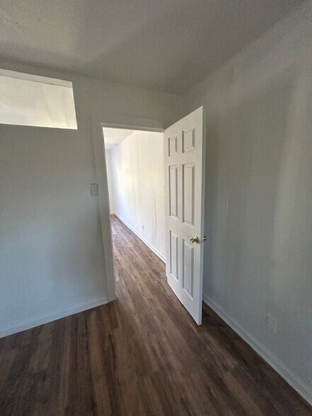 Building Photo - 211 W Washington St