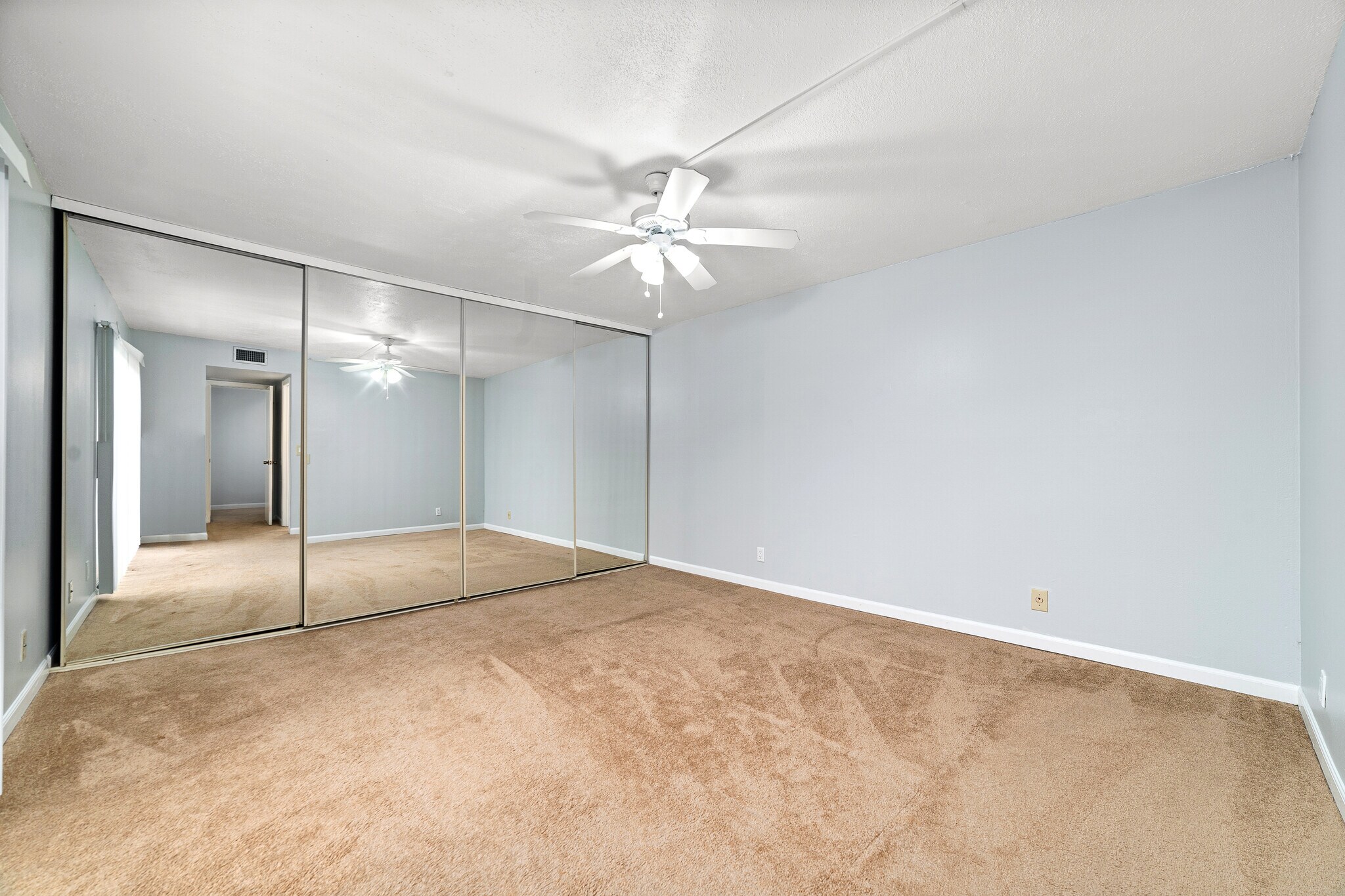 Building Photo - 3425 San Bernadino Dr