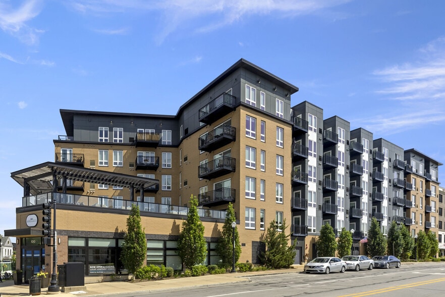 Building Photo - Maple and Main Apartments
