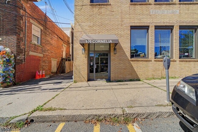 Building Photo - 110 Cornelia St