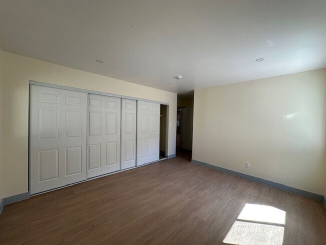 Building Photo - 7227 Forbes Ave