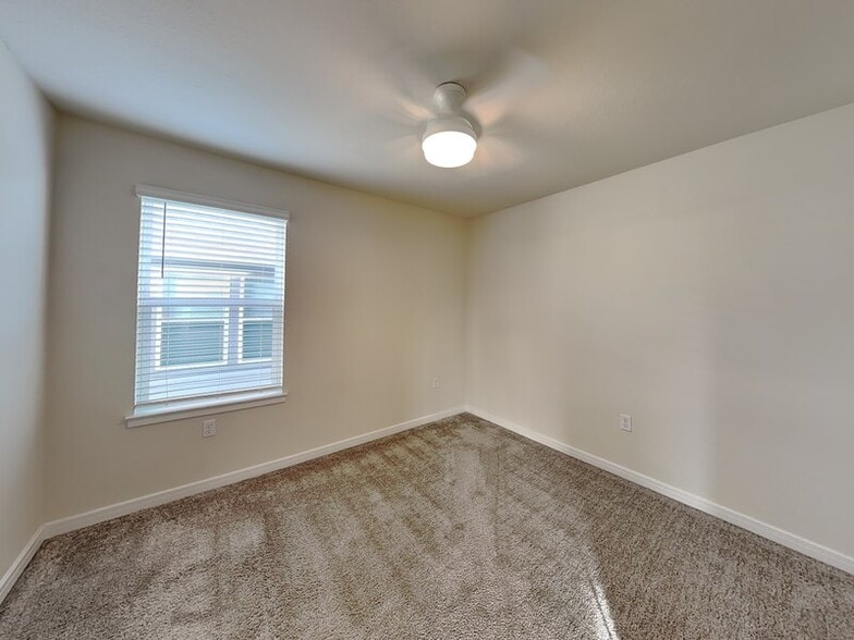 Building Photo - 4079 Feather Tree Dr