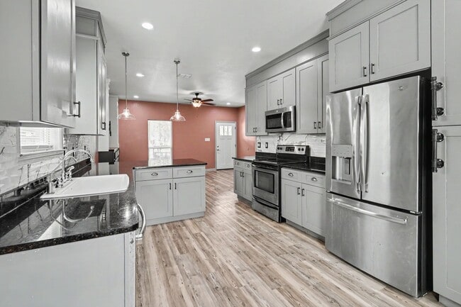 Building Photo - Flexible Move-in Options Available To Help Reduce Upfront Costs for Qualified Tenants. Private 2 ...