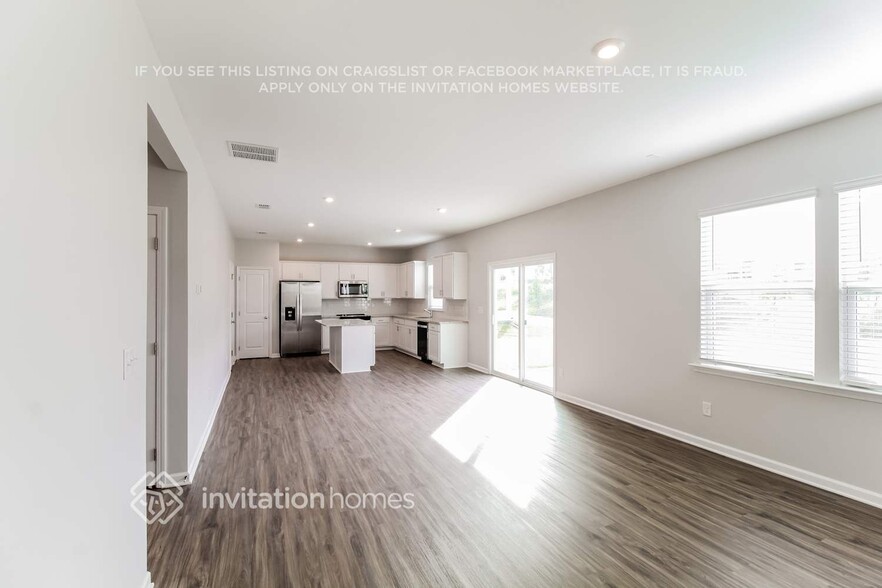 Building Photo - 3123 Birdsong Ave
