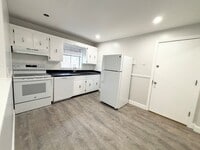 Building Photo - 75 Vine St