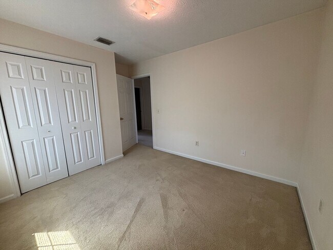 Building Photo - 509 Phillips Ct