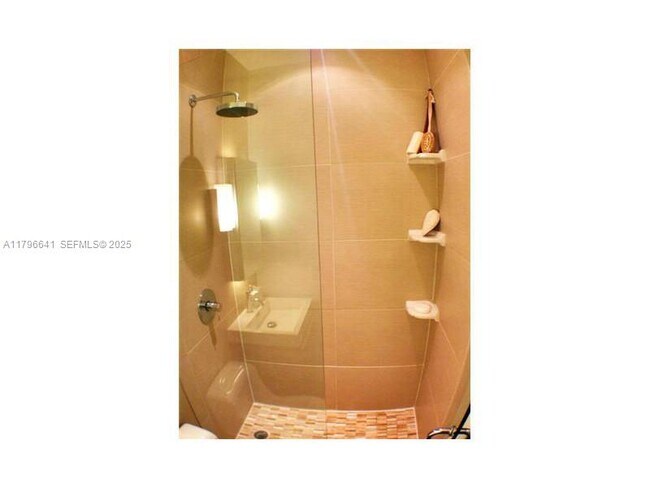 Building Photo - 727 Jefferson Ave