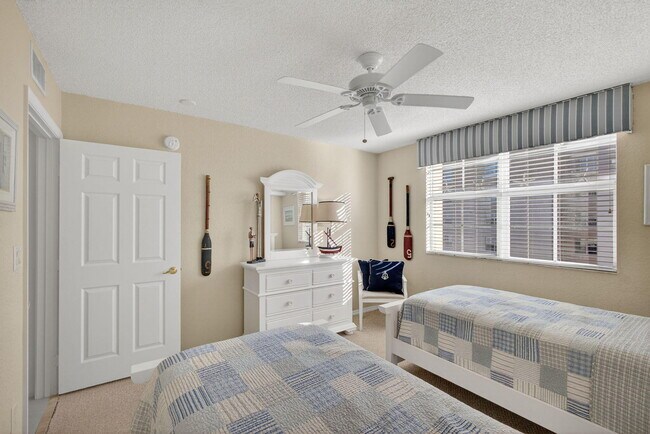 Building Photo - 1801 N Flagler Dr