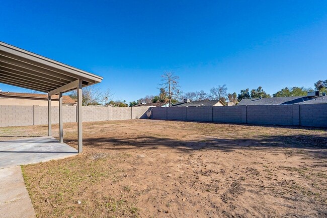 Building Photo - Lovely Chandler Home near everything!