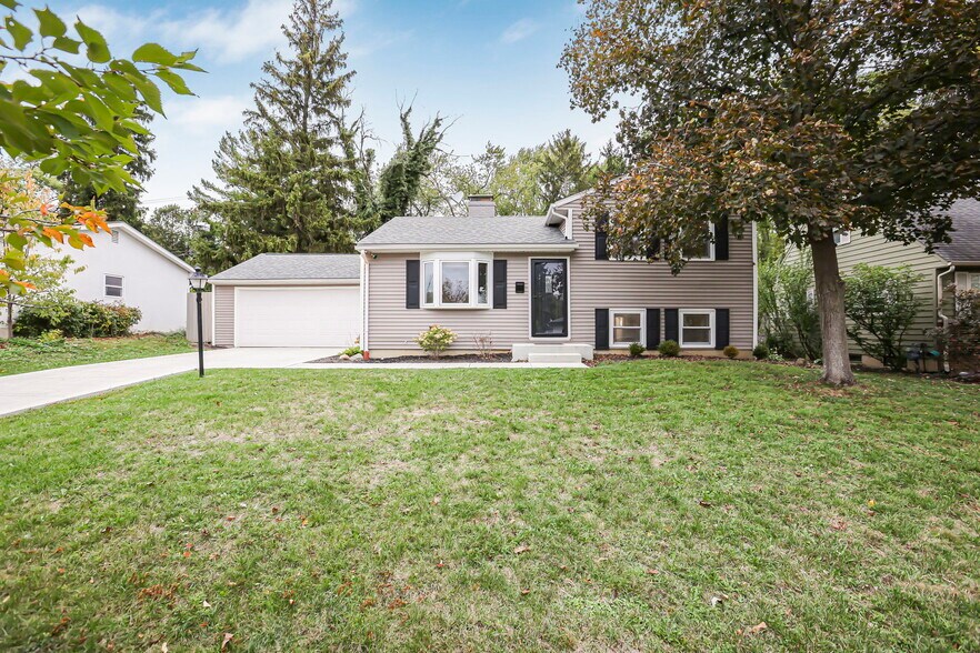 Building Photo - 1062 Oberlin Dr