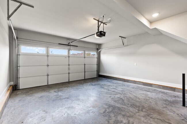 Building Photo - 232 Franklin St