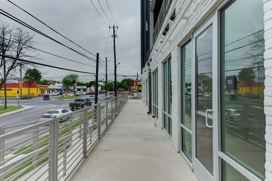 Building Photo - 4361 S Congress Ave