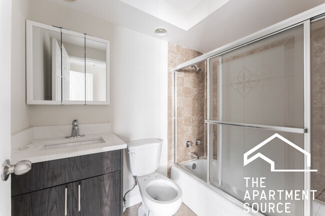 Building Photo - 6011 N Winthrop Ave