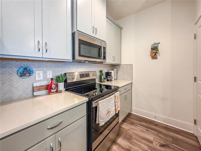 Building Photo - 5786 Calle Vis Dr