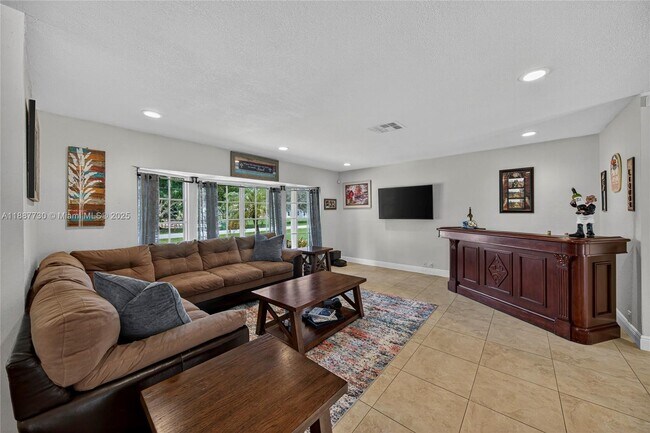 Building Photo - 10751 SW 26th Ct