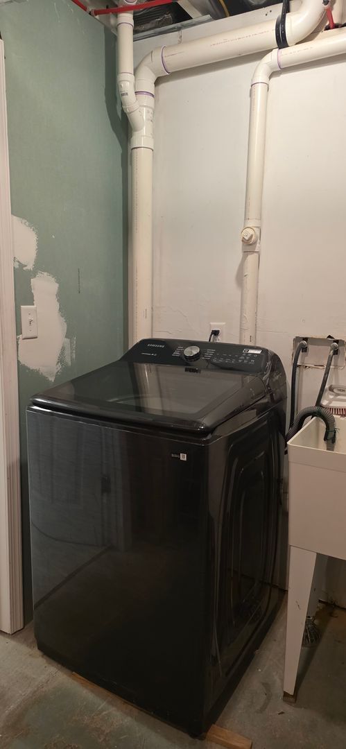 Building Photo - Convenience Meets Charm in This Frederick Gem!