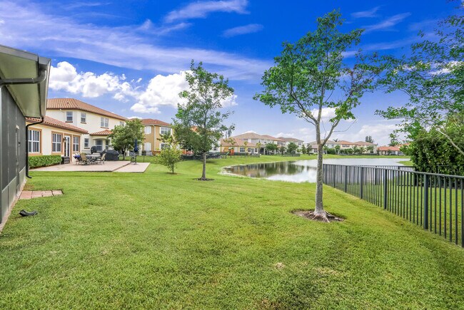 Building Photo - 9761 S Miralago Way