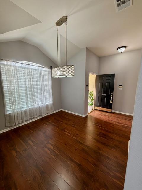 Building Photo - 708 Ranier Ln