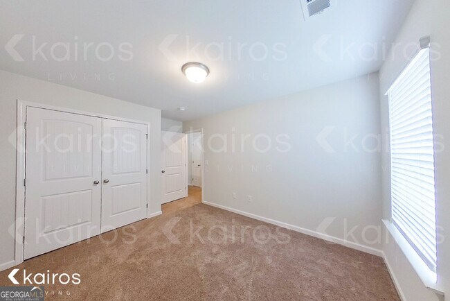 Building Photo - 15 Duluth Dr