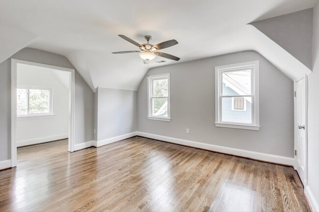 Building Photo - 8209 Flower Ave