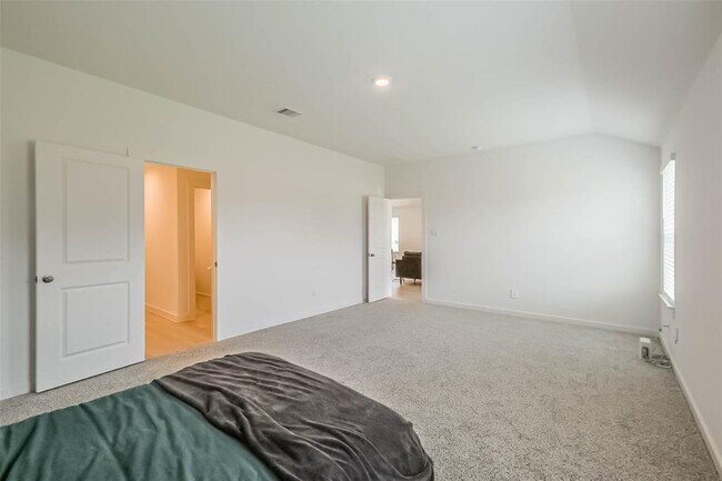 Building Photo - 30702 CASTLE COVE Dr