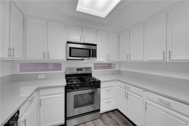 Building Photo - 10210 Maltese Cross Ct