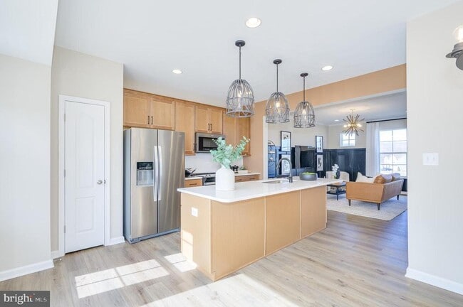 Building Photo - 201 Hillsdale Pl