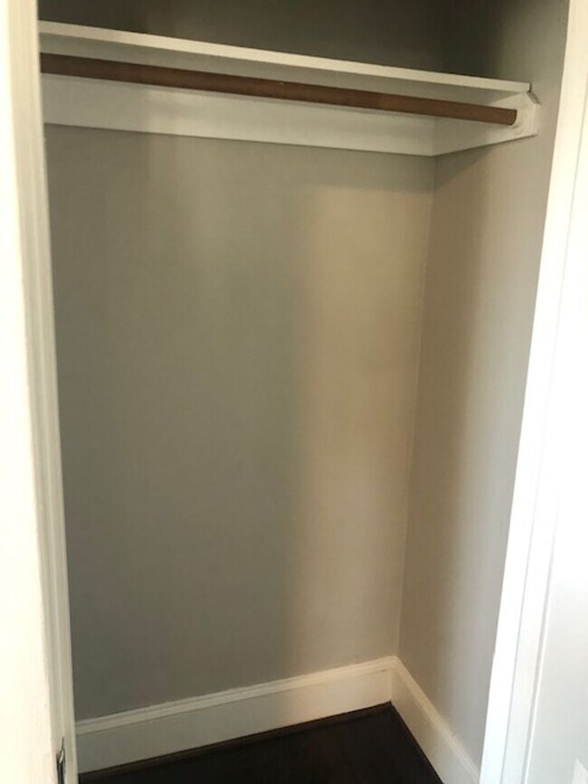 Building Photo - OMO3511-LM