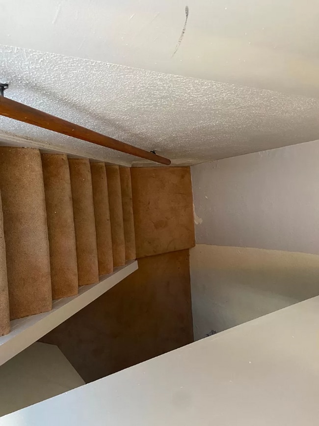 Building Photo - *COMING 9/15/2026* 3 Bedroom 2 Bathroom Single Family Home in the Avenues!!