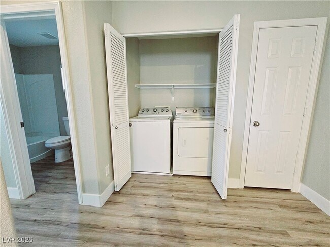 Building Photo - 8224 Time Machine Ave