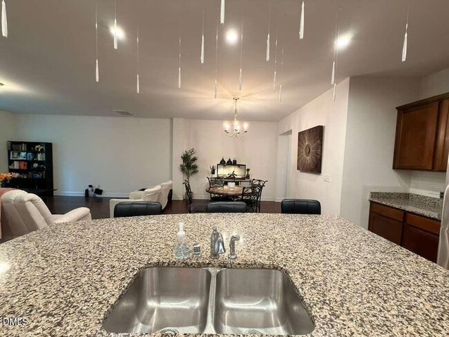 Building Photo - 735 Lampwick Ln