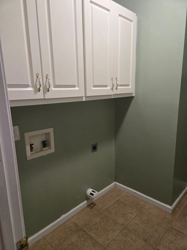 Building Photo - FOR RENT in HARRIS COUNTY with SWIMMING POOL! Available July 1st