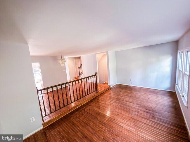 Building Photo - 5631 Hogenhill Terrace