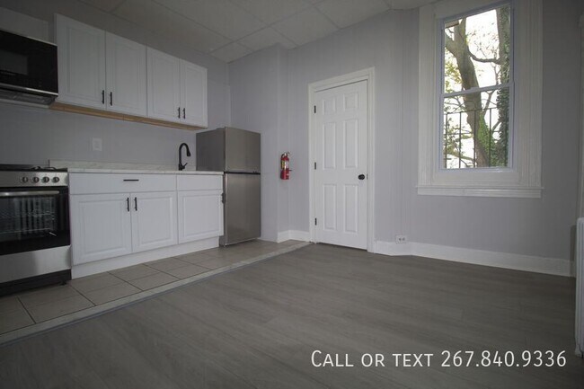 Building Photo - 1682 Harrison St