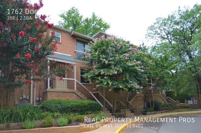 Primary Photo - 1762 Dogwood Dr