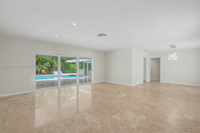 Building Photo - 15540 SW 82nd Ct