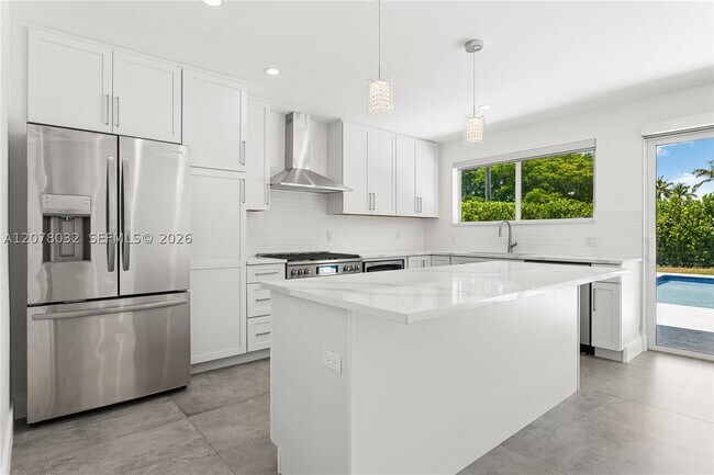Building Photo - 6099 SW 38th St