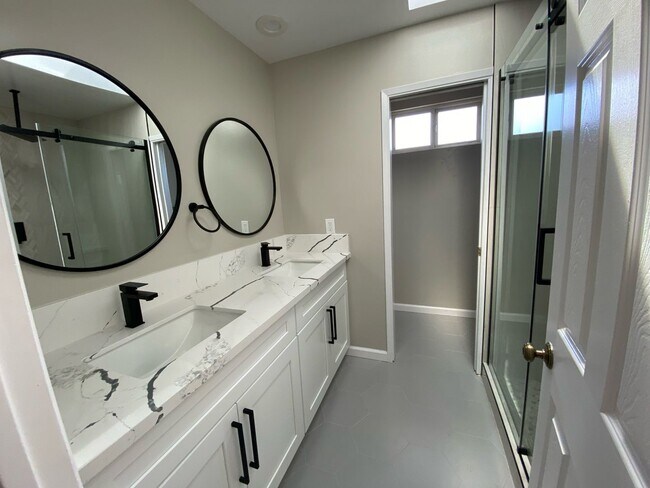 Building Photo - Remodeled Home w/ Detached Garage