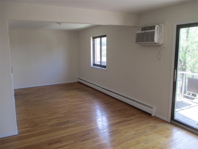 Building Photo - 15 Brevoort Dr