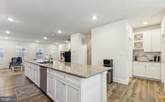 Building Photo - 45455 Concord Wy