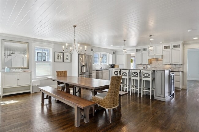 Building Photo - 67 Caswell St