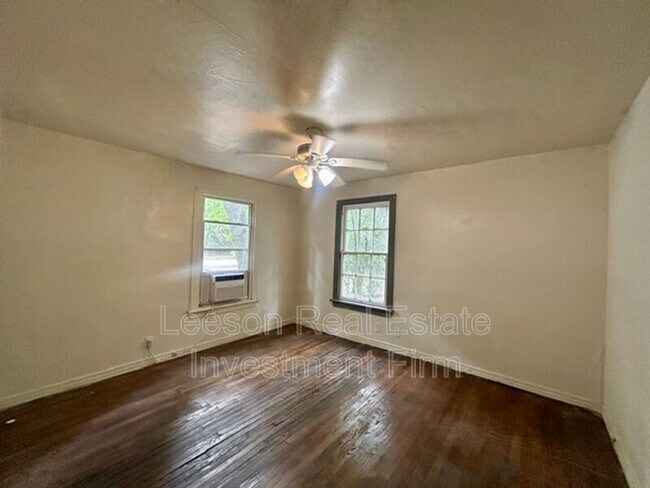 Building Photo - 3407 Lillian St