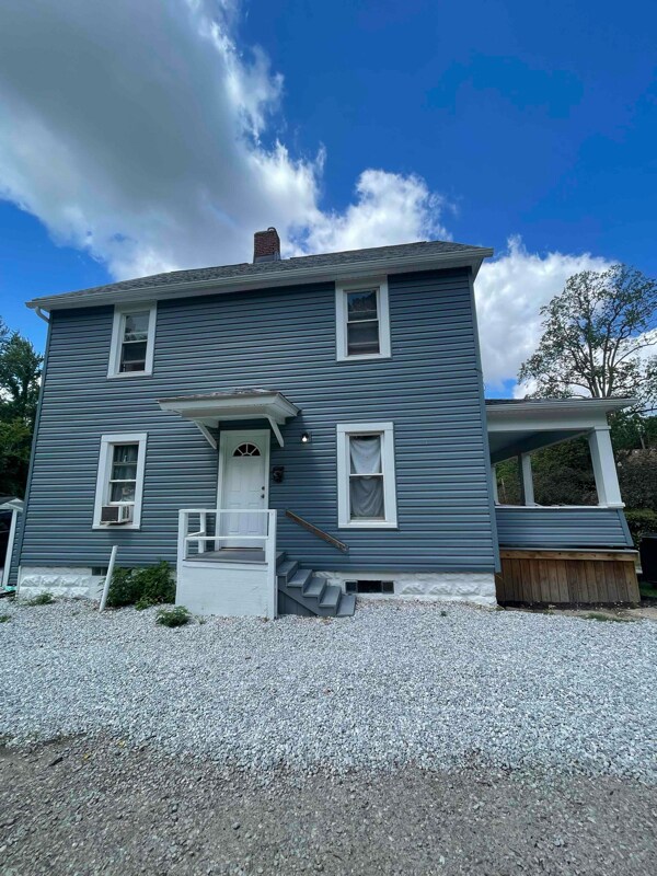 Building Photo - 190 W Miller Ave