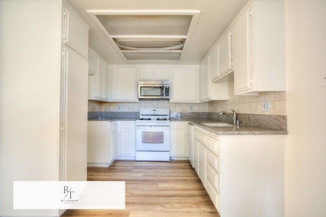 Building Photo - Lowest in the area!  Beautiful Family Home...