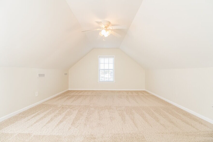 Building Photo - 3155 Hardwood Dr