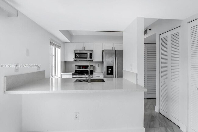 Building Photo - 164 Riviera Cir